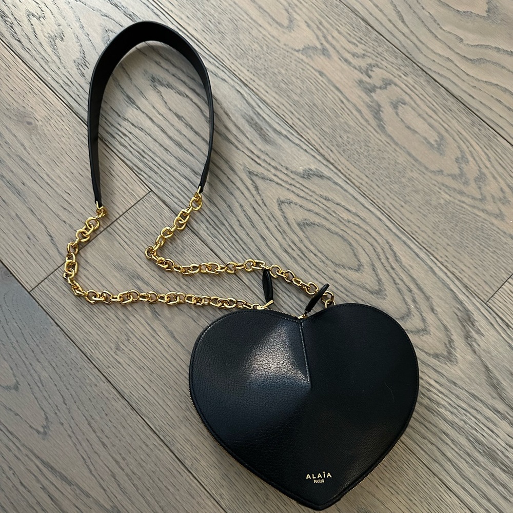 Alaia heart bag